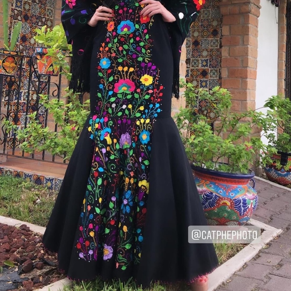 Paloma Negra Formal Dress - Made to order - Picture 8 of 8